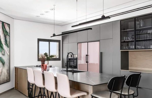 Custom Kitchen Design - This kitchen design was done for a customer that renovated the whole house, we came with a black canvas and gave him a beautiful design and an incredible luxurious kitchen.
