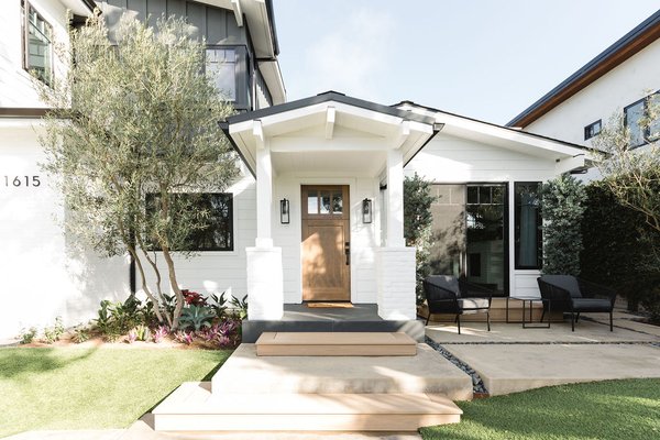 Full Remodel and Whole House Design - This project in Cardiff was a full transformation with the addition of a second-level, an ADU and a full design of the interior finishes. The clients wanted to achieve a bright and airy aesthetic and to maximize functionality. We were able to achieve the desired outcome by selecting materials that were durable for their lifestyle and beautiful.