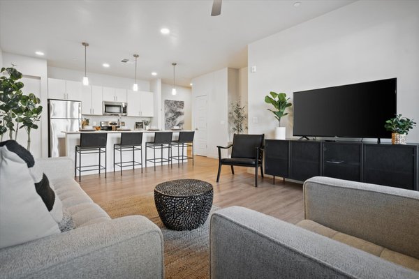 Apartment Amenities - Acero Eastmark is focused on delivering residents a comfortable and modern lifestyle. Our apartment homes feature stainless steel appliances, quartz counters, vinyl plank flooring, and more!