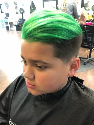 Vivid Colors - Fresh Vivid Color Services on Women, Men & Kids Vivid Colors - Fresh Vivid Color Services on Women, Men & Kids