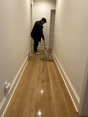 Hardwood Floor Sealing - Calmo's Hardwood Flooring specializes in flooring installation and refinishing for homeowners throughout the Bay Area. Call or Text (510) 830-5820 to get a quote. Using our knowledge for 5 years of experience in the flooring business, we are assuring you of excellent workmanship from start to completion of the project.