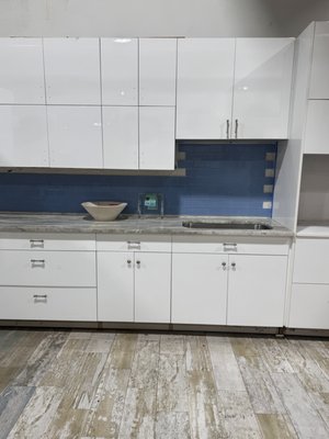 European & Shaker Kitchen cabinets - Call us with your measurement of your wall or cabinets size we will get pricing for you same day European & Shaker Kitchen cabinets - Call us with your measurement of your wall or cabinets size we will get pricing for you same day