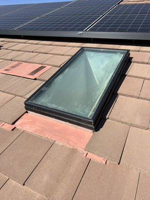 Leaking skylights replacements - Removal of old skylight and leaking old flashing system. Installation of new 10 year no leak warranty skylight flashing system and installation of new insulated glass skylights. Leaking skylights replacements - Removal of old skylight and leaking old flashing system. Installation of new 10 year no leak warranty skylight flashing system and installation of new insulated glass skylights.
