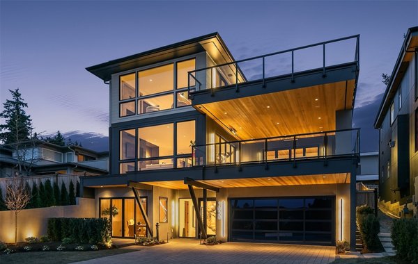 Luxury Kirkland Waterfront Home - Thank you to the builder for trusting us with the exterior of this luxury waterfront home in Kirkland. Our team at PNW Exterior Solutions meticulously crafted an exterior that truly captivates and complements the home's breathtaking waterfront setting. From selecting the highest-quality materials to executing precise craftsmanship, we ensured every detail highlighted the home's elegance while embracing the natural beauty of its surroundings.

The result is a sophisticated and harmonious exterior that enhances the property's luxurious appeal and makes the most of its stunning views. This project stands as a testament to our commitment to excellence and our ability to create exteriors that both captivate and elevate the charm of high-end homes in the Pacific Northwest.