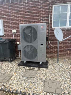 New High Efficiency Rheem 17SEER Heat Pump and Air Handler Installation. - We recently completed a full HVAC upgrade for this homeowner, featuring a high-efficiency Rheem 17 SEER side-discharge system—a sleek, space-saving solution that’s perfect for homes with limited outdoor space or where quieter operation is a must.
Our team at Airforce Heating and Cooling also included a complete indoor air quality package to take comfort and health to the next level:
• High-efficiency media filter for advanced dust and allergen control
• UV light system to combat airborne bacteria and mold
• Whole-home dehumidifier to balance indoor humidity and improve comfort
This setup offers improved energy efficiency, superior air quality, and a clean, modern look. Another smooth install and a happy homeowner breathing easy—literally.
#ACRepairinBrownsburg #Local5StarHVACservice #HVACUpgrade #IndoorAirQuality #Rheem17SEER #SideDischargeSystem #EnergyEfficiency #HomeComfort #BreatheEasy #AirforceHVAC New High Efficiency Rheem 17SEER Heat Pump and Air Handler Installation. - We recently completed a full HVAC upgrade for this homeowner, featuring a high-efficiency Rheem 17 SEER side-discharge system—a sleek, space-saving solution that’s perfect for homes with limited outdoor space or where quieter operation is a must.
Our team at Airforce Heating and Cooling also included a complete indoor air quality package to take comfort and health to the next level:
• High-efficiency media filter for advanced dust and allergen control
• UV light system to combat airborne bacteria and mold
• Whole-home dehumidifier to balance indoor humidity and improve comfort
This setup offers improved energy efficiency, superior air quality, and a clean, modern look. Another smooth install and a happy homeowner breathing easy—literally.
#ACRepairinBrownsburg #Local5StarHVACservice #HVACUpgrade #IndoorAirQuality #Rheem17SEER #SideDischargeSystem #EnergyEfficiency #HomeComfort #BreatheEasy #AirforceHVAC