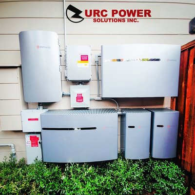 SMART MICRO GRID - The Enphase Energy System is a complete solution that produces, stores, monitors, controls, and analyzes the energy in your home.
This microgrid system is a local energy grid with control capability, which means it can disconnect from the traditional grid and operate autonomously and smart. SMART MICRO GRID - The Enphase Energy System is a complete solution that produces, stores, monitors, controls, and analyzes the energy in your home.
This microgrid system is a local energy grid with control capability, which means it can disconnect from the traditional grid and operate autonomously and smart.