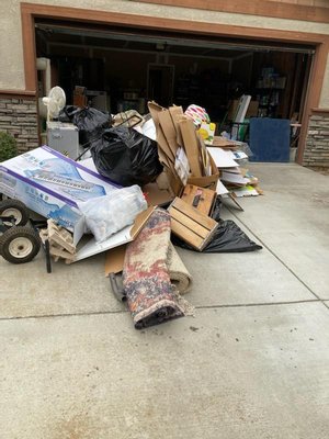 Yarrow - Garbage and old carpet rug clean up Yarrow - Garbage and old carpet rug clean up