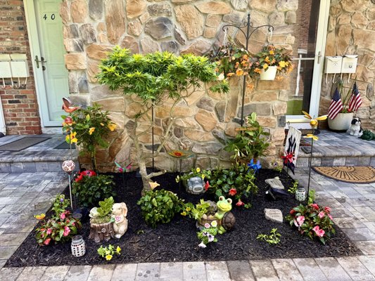 Gardening and flower beds - Our services reach far beyond your handyman needs.  If a green thumb is what you need, look no further.  Reach out to our garden professional for any questions regarding quotes, assessments and where to begin.