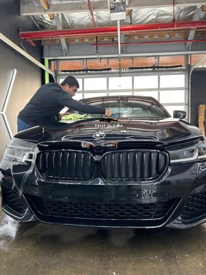 Tinting Car - Car tinting is very important! It is also important to choose the perfect service. For our customers, we ensure high-quality work and responsibly select the best materials! Tinting Car - Car tinting is very important! It is also important to choose the perfect service. For our customers, we ensure high-quality work and responsibly select the best materials!