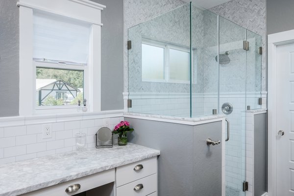 Bathroom Remodel - Take a look at this new Folsom bathroom. Renovated by Stellar Renovations and painted by Pittman Painting. Bathroom Remodel - Take a look at this new Folsom bathroom. Renovated by Stellar Renovations and painted by Pittman Painting.