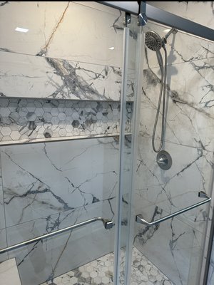 Bathroom Remodeling - Let us turn your bathroom into a haven of simplicity and style, tailored to your preferences. Elevate your daily routine with our efficient and budget-friendly bathroom remodel solutions.