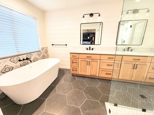 Master bathroom - Mater bathroom