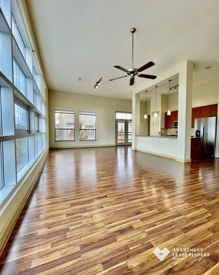 Tons of Natural Lighting - Greenway 2 bedroom Deluxe Apartment w/ Natural Lighting 🤩

Super walkable property with easy stroll to Greenway and Highland Villiage, each unit with washer and dryer. Pet friendly, energy efficient Appliences with easy access to 59 freeway and tons of great food spots!! This is the LAST unit pictured but other options below 👇

Availability:
🗓 Immediate Move In 

Price ranges from:
🔥 1x1 • 654SQFT • $1198
🔥 2x2 • 1290SQFT • $1516
🔥 2X2 • 1476SQFT • $2367 (pictured)

✨ Want The Apartment Info? Or looking to move in the next 60 days?
DM for info 📲 or click the link in the bio to get started now