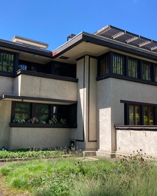 Oscar B Balch house/Frank Lloyd Wright House - 2022 we were thrilled to work on several projects in this Oak Park, FLW, Oscar B Balch house. We completed all the exterior trim, exterior repairs to pergolas. Interior work included matching wall texture, repainting, metallic gold nook and several other wall repairs. Oscar B Balch house/Frank Lloyd Wright House - 2022 we were thrilled to work on several projects in this Oak Park, FLW, Oscar B Balch house. We completed all the exterior trim, exterior repairs to pergolas. Interior work included matching wall texture, repainting, metallic gold nook and several other wall repairs.