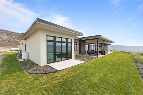 Exterior Photography - Capture your listing in the best way possible