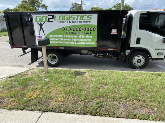 2700 sq,ft Residential Home - The home that was being remodeled was cleaned out in a timely manner for the preparation of drywall removal and carpet removal.all nails and strip tacks removal.