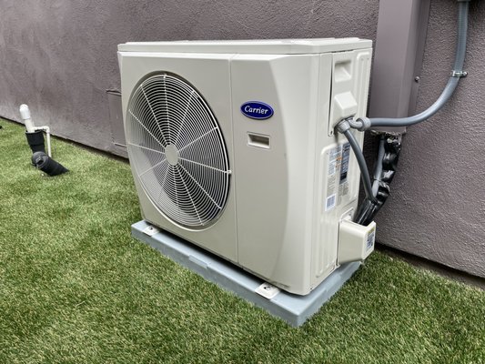 New Carrier 38MURAQ AC condenser - Check out this new Carrier slim line variable speed condenser up to 17+SEER 38MURAQ36AA3.  Ultra Quiet, high, compact design and high efficiency.  This condenser fits soo many needs by out customers.  Let us know what you think.  Give us a call toady.