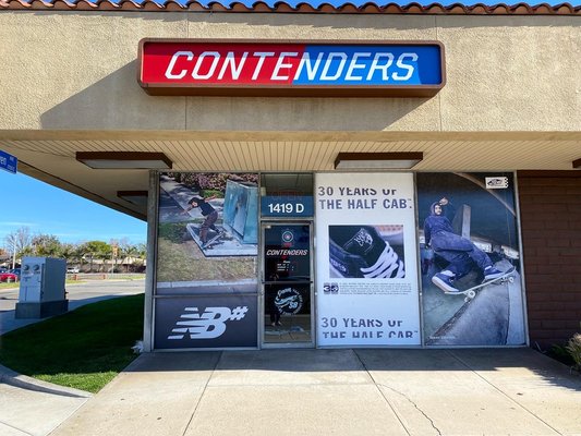 CONTENDERS - Parking is never an issue here. Pull up, park and walk to the front. Lots of inventory on hand.