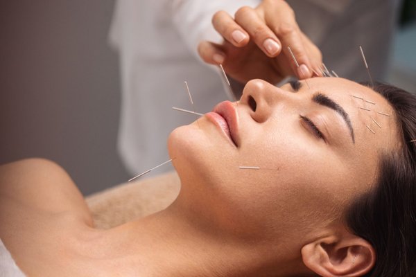 Acupuncture - Acupuncture is part of traditional Chinese medicine and consists of inserting fine needles into specific points on the skin.
Performed by a skilled practitioner, acupuncture can be a safe and effective treatment for a range of disorders. Acupuncture - Acupuncture is part of traditional Chinese medicine and consists of inserting fine needles into specific points on the skin.
Performed by a skilled practitioner, acupuncture can be a safe and effective treatment for a range of disorders.