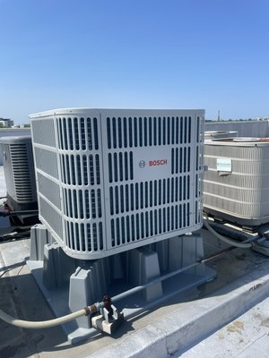 Bosch 20 SEER AC (heat pump) - 20 SEER Bosch AC (heat pump) provides heat in the winter and cooling in the summer + saves on utility bills with it’s special compressor. Bucktown neighborhood for Jeff Mazar!