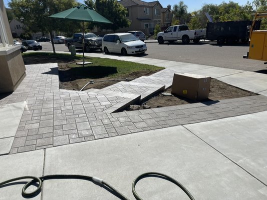 Concrete slab and pavers - Concrete slab and steps with pavers Concrete slab and pavers - Concrete slab and steps with pavers