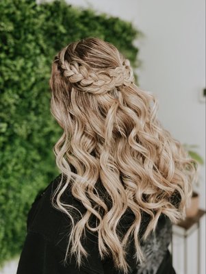 Hair by Brittney West - Hair Styling and Color By Brittney West Instagram @hair_byy_bee