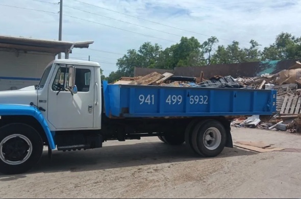 Dumpster Rental - When it comes to reliable and top-notch commercial dumpster services, Flying Dutchman Dumpster is your go-to choice. We have been serving Bradenton and surrounding communities for years, earning the trust of countless satisfied businesses. Our commitment to excellence and customer satisfaction sets us apart as the leading commercial dumpster service provider in the region. Contact us today at (941) 499 6932 for more information. Dumpster Rental - When it comes to reliable and top-notch commercial dumpster services, Flying Dutchman Dumpster is your go-to choice. We have been serving Bradenton and surrounding communities for years, earning the trust of countless satisfied businesses. Our commitment to excellence and customer satisfaction sets us apart as the leading commercial dumpster service provider in the region. Contact us today at (941) 499 6932 for more information.