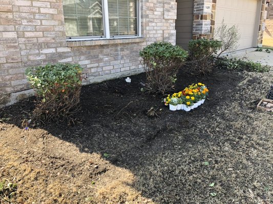 Landscaping bed clean out - We offer landscaping bed clean out