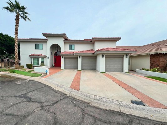 Residential Services - Gogo Garage Service is your trusted partner for reliable residential garage door repairs and installations. With a focus on quality craftsmanship and exceptional customer service, we specialize in everything from fixing broken springs and malfunctioning openers to installing brand-new, custom-fit garage doors. Our experienced technicians are committed to ensuring your garage door operates smoothly, securely, and efficiently. Whether you’re upgrading for curb appeal or need urgent repairs, Gogo Garage Service delivers prompt, professional solutions tailored to your home’s needs. Let us help you keep your garage safe, functional, and looking great.