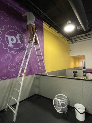 Commercial jobs - Yes, we also do commercial jobs such as restaurants, salons, hotels and more. Installing 54” wide vinyl wall coverings had been our main profile for 10 years. 
We know how to keep up with schedule and work 12hours daily or night time if it’s necessary. I have a great well-trained team and we also take warranty on our work.

Text me for free estimate:
714-988-2908