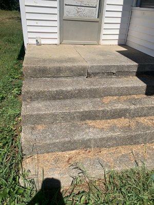 Back concrete steps - Cleaning was done on concrete steps that hasn’t been cleaned in some time