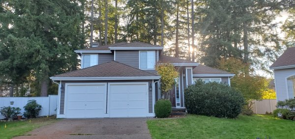 Beautiful home in Bellevue-WA - We have this project located in Bellevue.
The owner decided to install new gutters, new downspouts and also