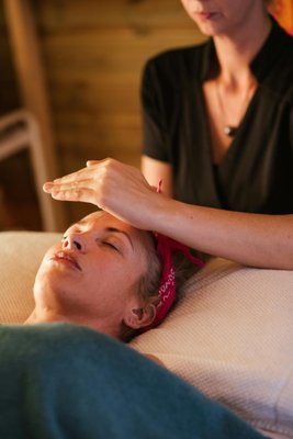 Reiki Energy Healing & Chakra Balancing - My name is Jasmine, and I graduated from the University of Arizona with a bachelor's degree in physiology; along with minoring in psychology, and biochemistry. I have always had a strong passion for helping others and an interest in the physiology and anatomy of the body. Initially, on the path to becoming a medical doctor, my journey took a transformative turn when I discovered the beauty and power of energy healing.
As a Reiki Master Practitioner, I specialize in a holistic approach to wellness. In my energy healing sessions, I integrate a variety of techniques, including Reiki, aura cleansing, breathwork meditation, aromatherapy, sound healing, phototherapy, and crystal healing. My mission is to guide others towards balance and harmony through the transformative practice of energy healing. Reiki Energy Healing & Chakra Balancing - My name is Jasmine, and I graduated from the University of Arizona with a bachelor's degree in physiology; along with minoring in psychology, and biochemistry. I have always had a strong passion for helping others and an interest in the physiology and anatomy of the body. Initially, on the path to becoming a medical doctor, my journey took a transformative turn when I discovered the beauty and power of energy healing.
As a Reiki Master Practitioner, I specialize in a holistic approach to wellness. In my energy healing sessions, I integrate a variety of techniques, including Reiki, aura cleansing, breathwork meditation, aromatherapy, sound healing, phototherapy, and crystal healing. My mission is to guide others towards balance and harmony through the transformative practice of energy healing.
