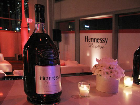 HENNESSY EVENT IN LOS ANGELES - This event was amazing. This luxury penthouse was transformed into an incredible party to celebrate the release of Hennessy Privilege. HENNESSY EVENT IN LOS ANGELES - This event was amazing. This luxury penthouse was transformed into an incredible party to celebrate the release of Hennessy Privilege.