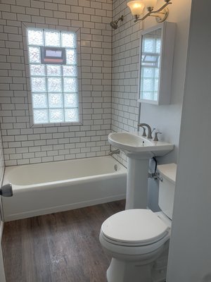 Kitchen code updates and drain solution solutions - Neighborhood Plumbing provides licensed bonded and insured plumbers on each and every residential plumbing visit.
We will update your kitchens and bathrooms with modern namebrand fixtures and appliances. 
We are dedicated to detailed customer service for each individual home. 
From gas line repairs to drain line repairs Neighborhood Plumbing provides all your home plumbing needs .