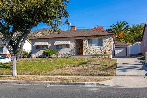 House in Corona - House in Corona House in Corona - House in Corona