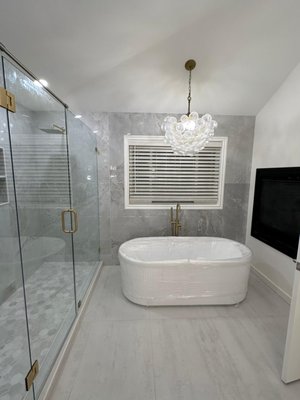 Bathroom Remodel Kirkland Luxury - Kirkland bathroom remodel featuring a luxury soaking tub and a spacious walk-in shower, designed for comfort, elegance, and a high end hotel like feel.