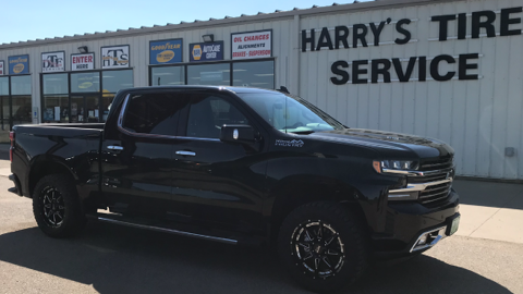 2020 High Country with Leveling Kit, Moto 993 Wheels and 3" Goodyear Duratracs. - 2020 High Country with Leveling Kit, Moto 993 Wheels and 3" Goodyear Duratracs.