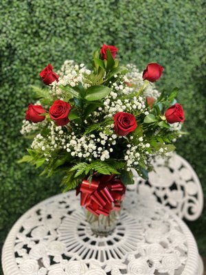 Rose Bouquet - One Dz Roses Delivered as pictured. Rose Bouquet - One Dz Roses Delivered as pictured.