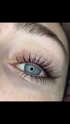 Lash Lift - Before and after photo of lash lift Lash Lift - Before and after photo of lash lift