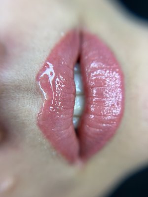 Water lips - This lip Blush was done 2 years ago with organic pigments.
We have the best technique and products. 2 times at Real Vegas Magazine as the best place for Permanent Makeup. 
Proud to be a certified head master from Brazil to USA.