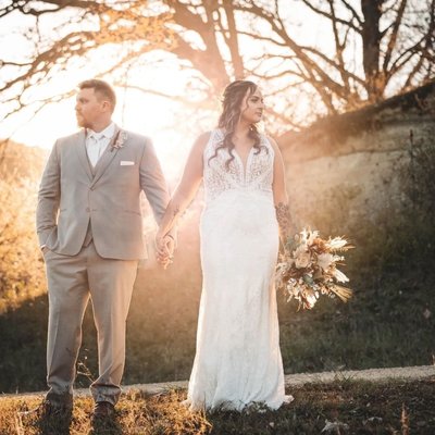 Weddings - Outback Ranch Inc. offers a beautiful country wedding venue with lodging and miles of trails to discover. Weddings - Outback Ranch Inc. offers a beautiful country wedding venue with lodging and miles of trails to discover.