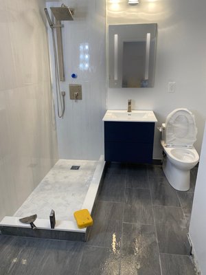 Bathroom Renovation - Fresh Start Bathroom Makeover
We took this space back to the studs and brought it back better with bright tile, clean lines, and a walk-in shower that makes every morning feel like a fresh start Bathroom Renovation - Fresh Start Bathroom Makeover
We took this space back to the studs and brought it back better with bright tile, clean lines, and a walk-in shower that makes every morning feel like a fresh start