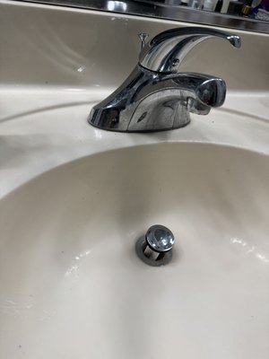 Installing a faucet in the bathroom - Installing a faucet in the bathroom Installing a faucet in the bathroom - Installing a faucet in the bathroom