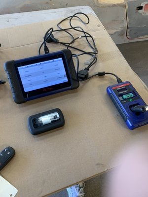 Programming key fobs 3 cars 6 fobs - We will program your fob and cut the key
We are capable of all lost keys for most vehicles Programming key fobs 3 cars 6 fobs - We will program your fob and cut the key
We are capable of all lost keys for most vehicles
