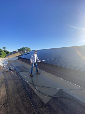 Cleaning dirty panels this morning !!! - Cleaning those panels was so satisfying!!