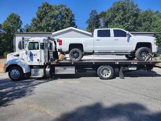 Gary's Towing - As a professional towing company, with over 30+ yrs of experience, we are insured, reliable, and our rates are very fair. Our pride in our company reflects in the way we serve our customers, and we strive for 100% customer satisfaction on every call. Gary's Towing - As a professional towing company, with over 30+ yrs of experience, we are insured, reliable, and our rates are very fair. Our pride in our company reflects in the way we serve our customers, and we strive for 100% customer satisfaction on every call.