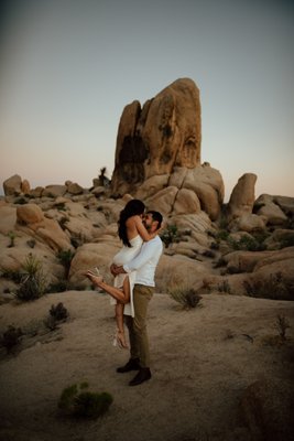 Romantic Joshua Tree Couples Session - I specialize in finding the BEST spots in southern California! These two had a romantic couples session in Joshua Tree Romantic Joshua Tree Couples Session - I specialize in finding the BEST spots in southern California! These two had a romantic couples session in Joshua Tree