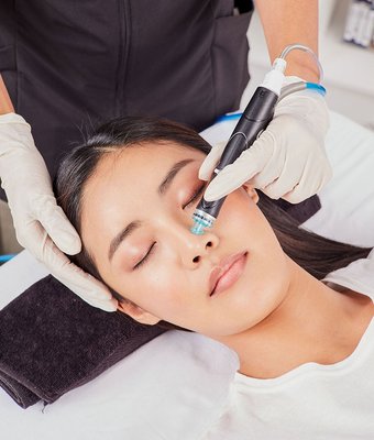 HYDRAFACIAL - HydraFacial uses patented technology to clean, extract and hydrate. Is a non-invasive, restorative treatment that uses hydra dermabrasion to evenly exfoliate and extract impurities and dead skin cells. CLEANSE + PEEL
EXTRACT + HYDRATE
Uncover a new layer of skin with gentle exfoliation and relaxing resurfacing.
Remove debris from pores with painless suction. Nourish with intense moisturizers that quench skin.
FUSE + PROTECT
Saturate the skin’s surface with antioxidants and peptides to maximize your glow. HYDRAFACIAL - HydraFacial uses patented technology to clean, extract and hydrate. Is a non-invasive, restorative treatment that uses hydra dermabrasion to evenly exfoliate and extract impurities and dead skin cells. CLEANSE + PEEL
EXTRACT + HYDRATE
Uncover a new layer of skin with gentle exfoliation and relaxing resurfacing.
Remove debris from pores with painless suction. Nourish with intense moisturizers that quench skin.
FUSE + PROTECT
Saturate the skin’s surface with antioxidants and peptides to maximize your glow.