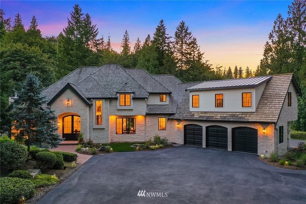Grand estate in Issaquah - Spectacular home!!! The staging greatly appreciated the winning offer amount!